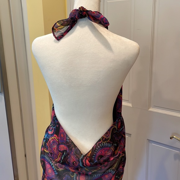 Sarong - Picture 5 of 8